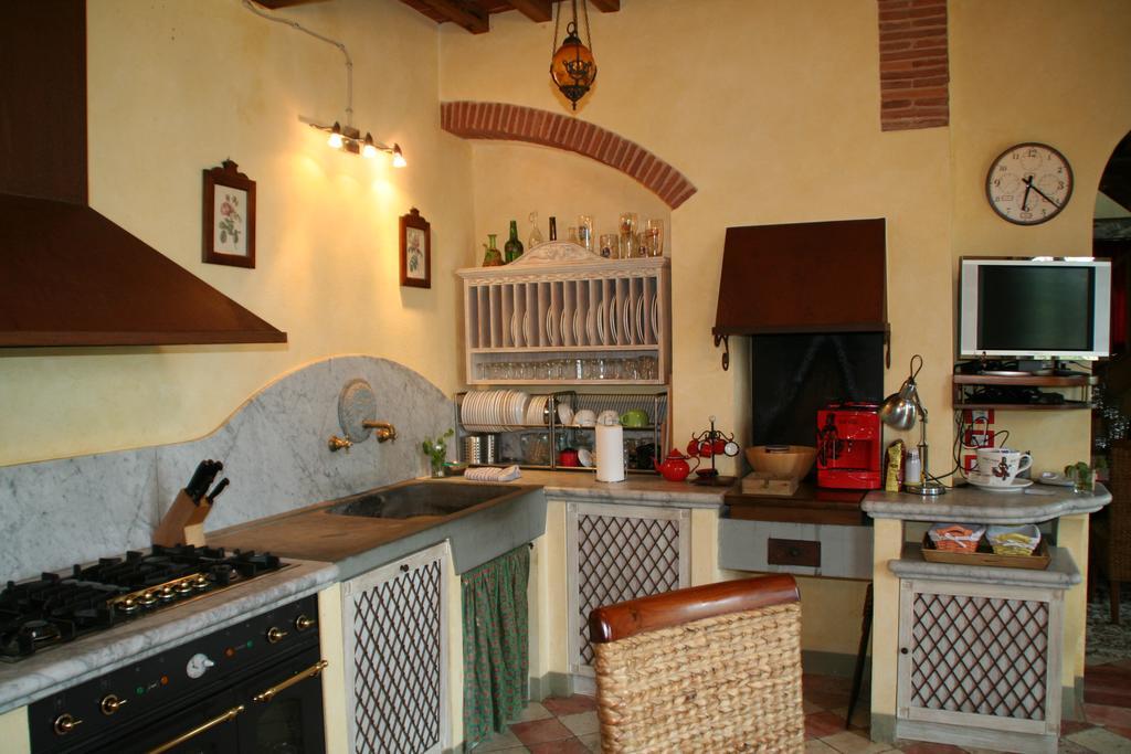 Podere Gianpaolo Pescia Exterior photo